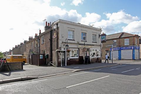 Pub for sale, 236 Hanworth Rd Hounslow TW3 3TU
