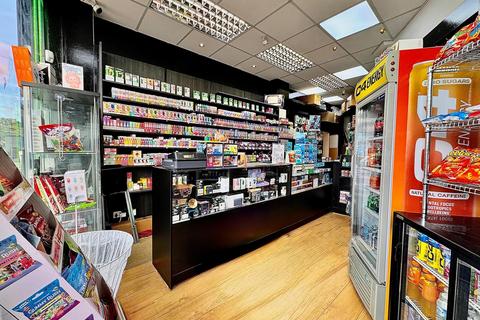 Retail property (high street) to rent, Dedworth Rd Windsor SL4 4
