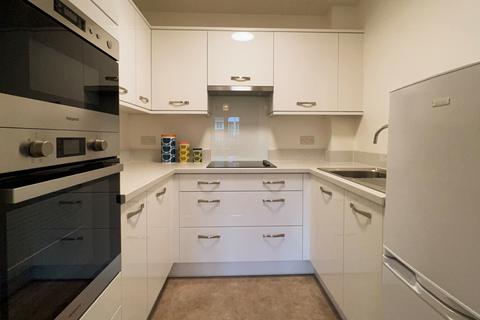 1 bedroom flat for sale, Waldegrave Gardens, Upminster RM14