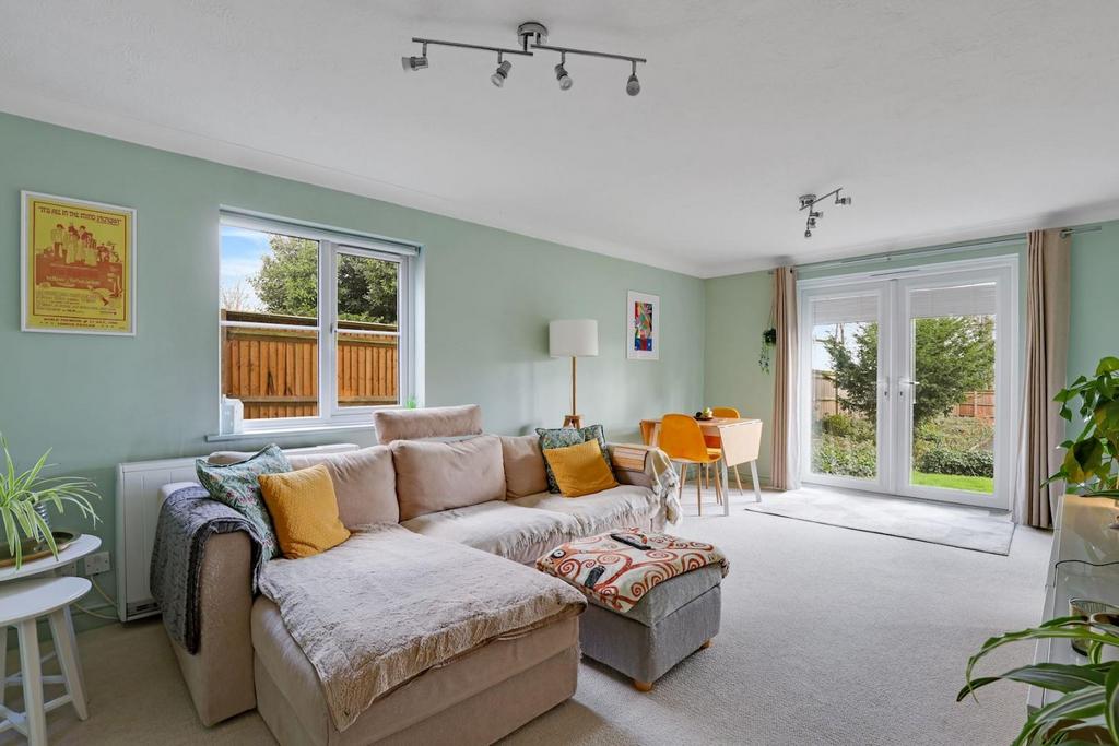 15-be0f JHProp World - 3 Wicklow Court - 1-medium.jp