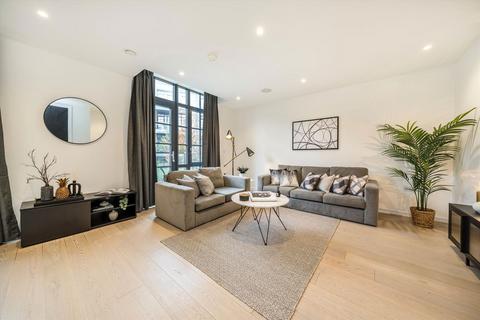undefined, Valentine Row, London SE1