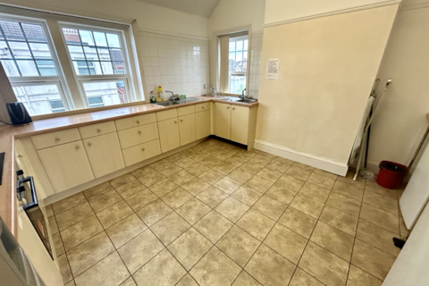 1 bedroom property to rent, Southbourne Grove, Southbourne