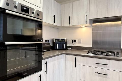 3 bedroom semi-detached house for sale, Jarmain Road, Stowmarket IP14