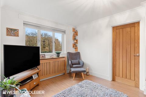 1 bedroom flat for sale, Parrotts Field, Hoddesdon EN11