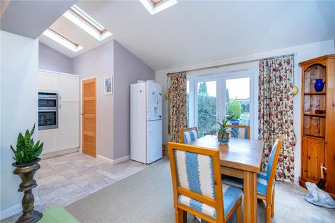 3 bedroom semi-detached house for sale, North Parade, Sleaford, Lincolnshire, NG34