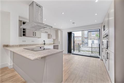2 bedroom flat to rent, Lillie Road, SW6