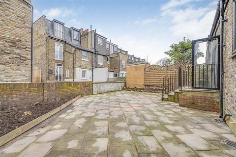 2 bedroom flat to rent, Lillie Road, SW6