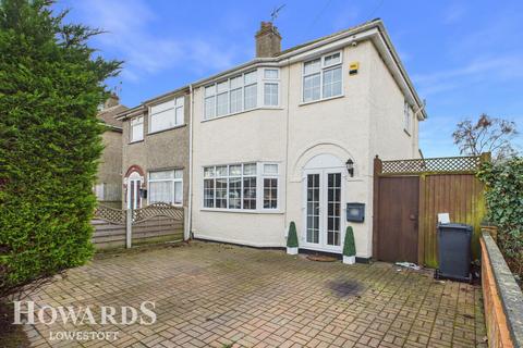 3 bedroom semi-detached house for sale, Monckton Avenue, Oulton Broad