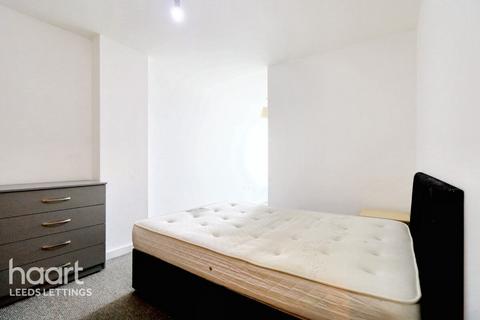 2 bedroom apartment to rent, Echo Central Cross Green Lane, Leeds