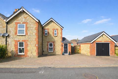3 bedroom semi-detached house for sale, IDEAL FAMILY HOME * WROXALL