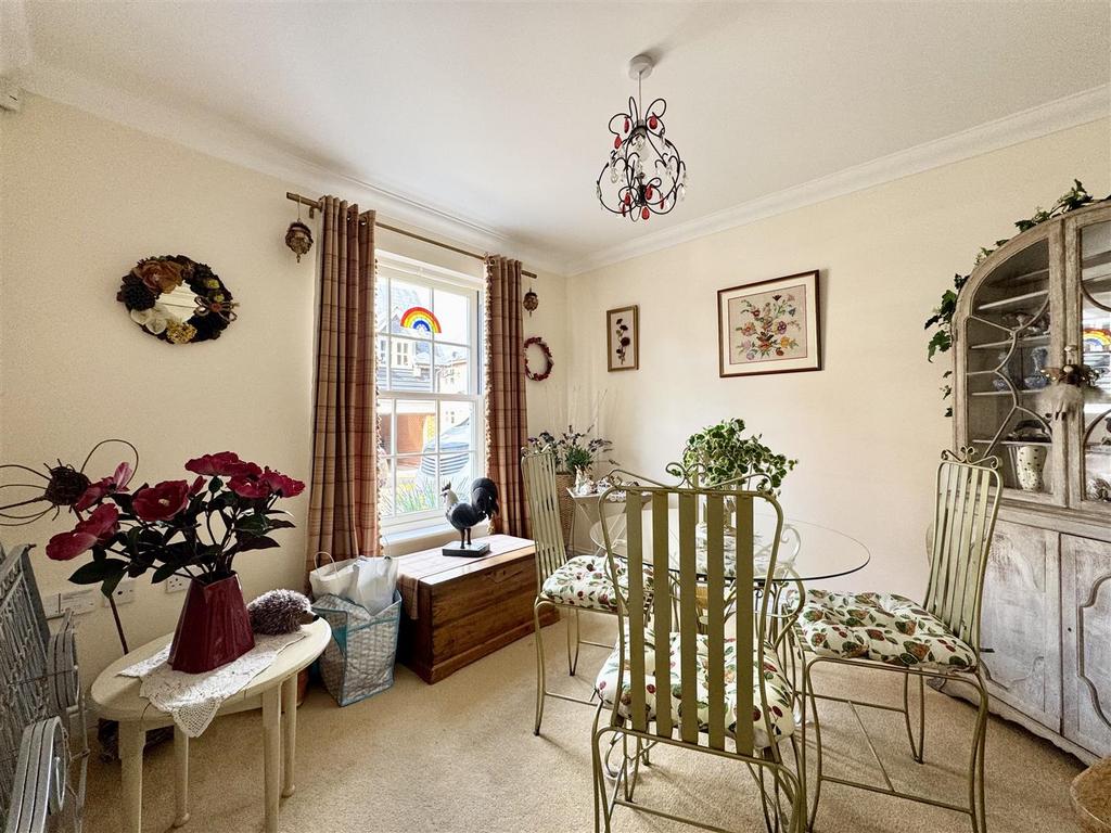 Home Office / Bedroom Four