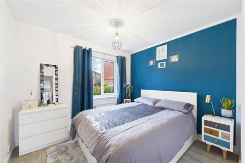 1 bedroom maisonette for sale, Manor Fields, Horsham, West Sussex, RH13