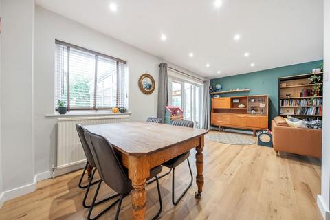 undefined, Don Close, Oakham, LE15 6JS