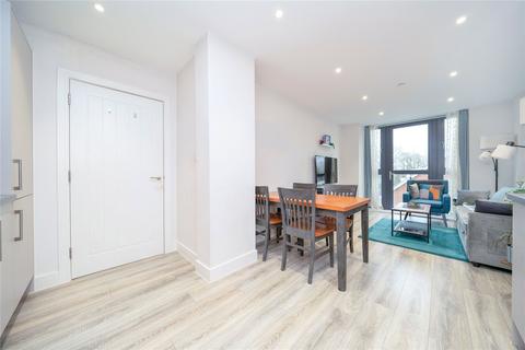 3 bedroom apartment for sale, Constabulary Close, West Drayton, UB7