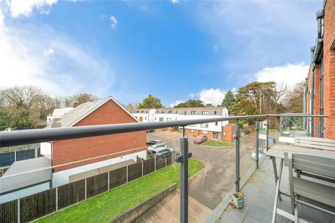 3 bedroom apartment for sale, Constabulary Close, West Drayton, UB7