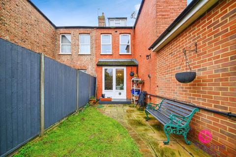 2 bedroom flat to rent, Audley Road, Hendon, London