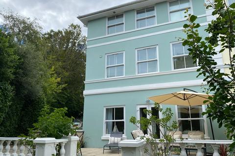 4 bedroom end of terrace house for sale, Wellswood, Torquay