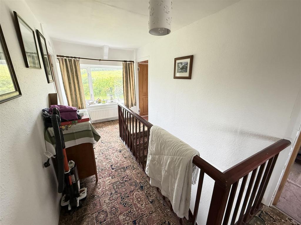 First floor galleried landing