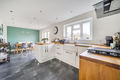 undefined, St. Annes Avenue, Keynsham, Bristol