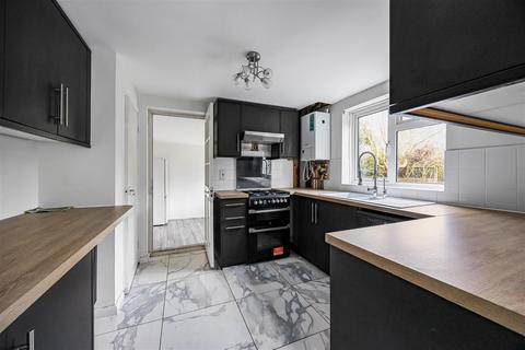 undefined, Loddon Bridge Road, Woodley, RG5