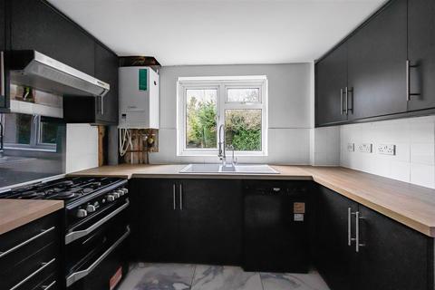 undefined, Loddon Bridge Road, Woodley, RG5