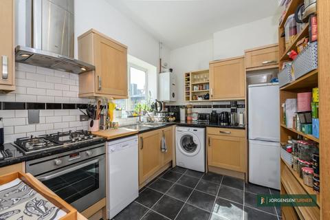 2 bedroom flat for sale, Plympton Road, Kilburn, NW6