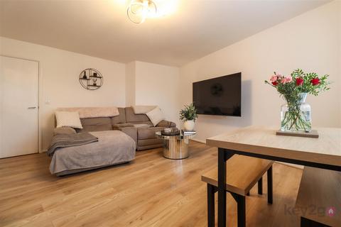 2 bedroom flat for sale, Kyle Close, Renishaw, Sheffield, S21
