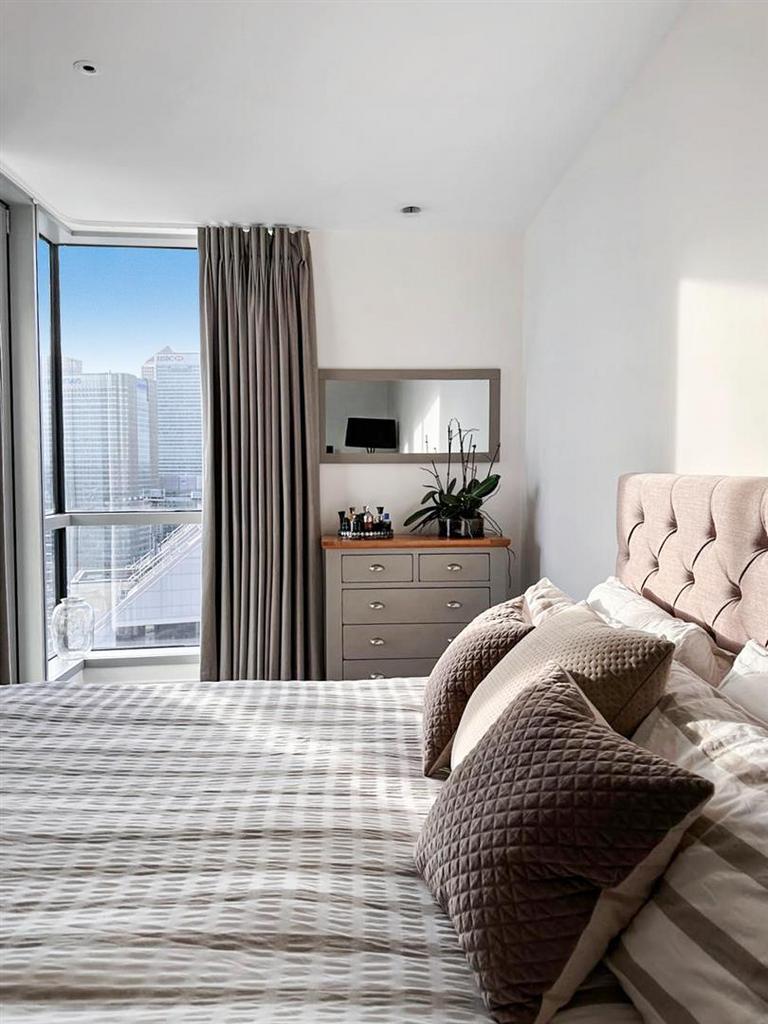 Apartment 2806, Charrington Tower - QZGe X8k EMwy5 K8