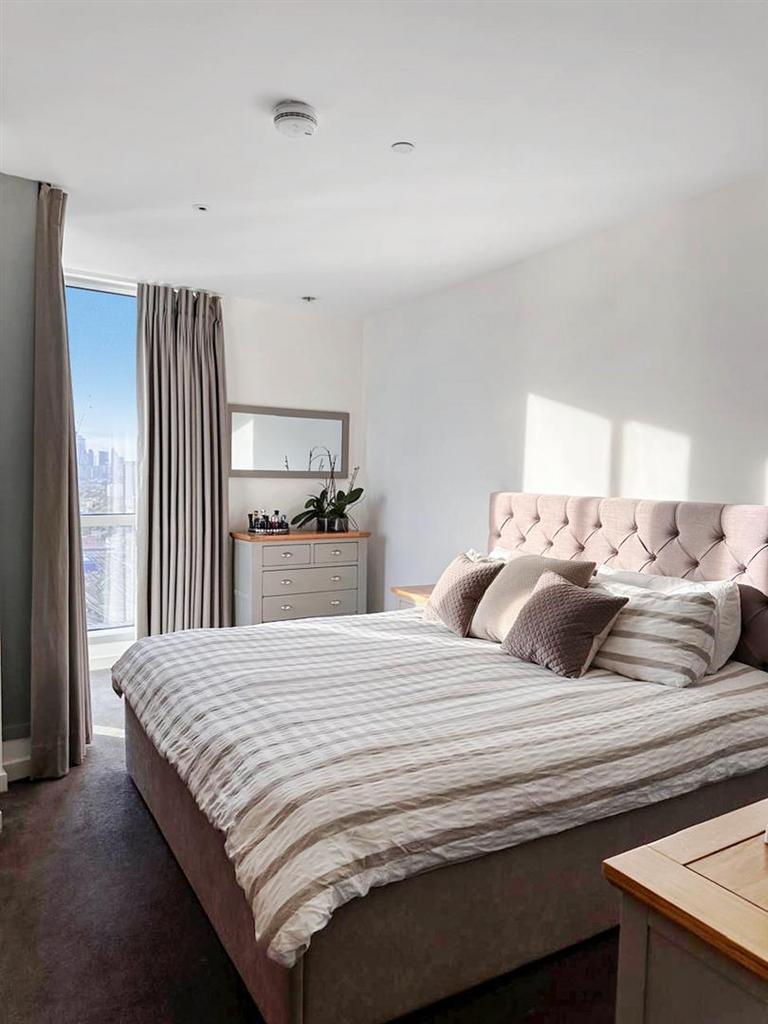 Apartment 2806, Charrington Tower - c2uvira RXp T0 Sy