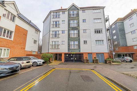 3 bedroom flat for sale, Westwood Drive, Canterbury, Kent, CT2