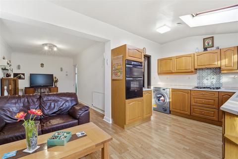 undefined, Beechmount Avenue, London