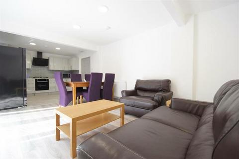 5 bedroom house to rent, Cadnam Close, Birmingham, B17