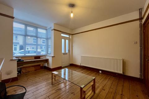 3 bedroom terraced house for sale, Belsize Avenue, PETERBOROUGH PE2
