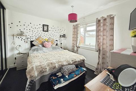 2 bedroom terraced house for sale, Laurel Close, Gainsborough DN21