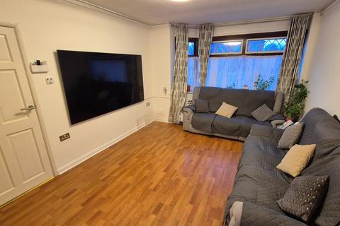 3 bedroom semi-detached house for sale, Lambourne Road, Leicester LE4