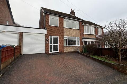 3 bedroom semi-detached house for sale, Foxholes Road,Hyde,SK14 5AP