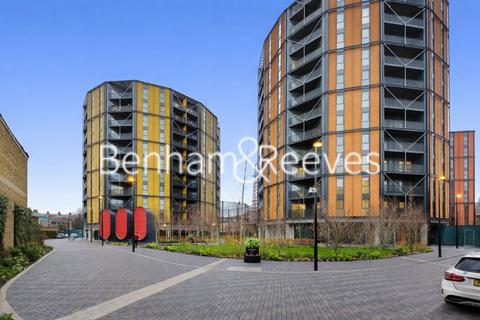 undefined, Regents View, Bethnal Green E2