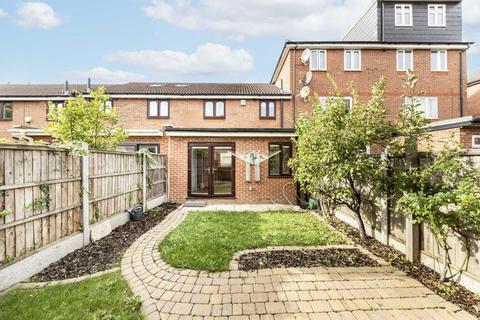 3 bedroom house to rent, Telegraph Place, London E14