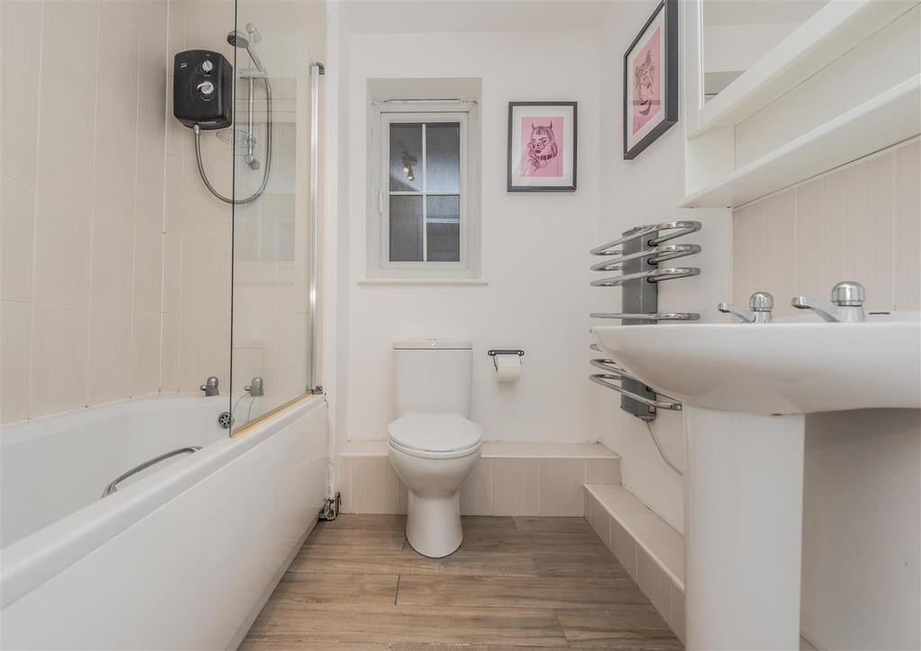 Bathroom / WC: