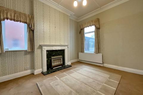 undefined, Farnborough Road, Southport PR8