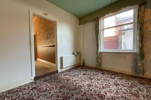 undefined, Farnborough Road, Southport PR8