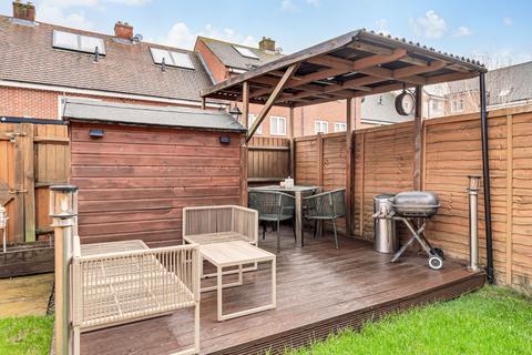 3 bedroom townhouse to rent, Fremantle Way, Hayes UB3