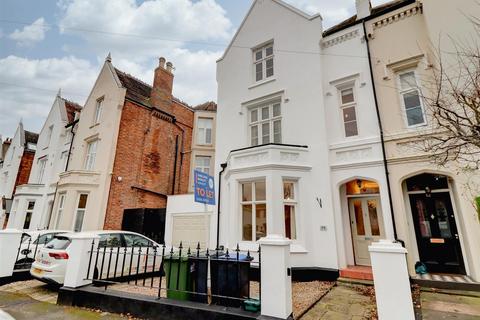 undefined, Leam Terrace, Leamington Spa