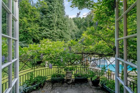 undefined, Newnham Hill, Henley-on-Thames, Oxfordshire, RG9