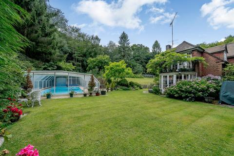 undefined, Newnham Hill, Henley-on-Thames, Oxfordshire, RG9