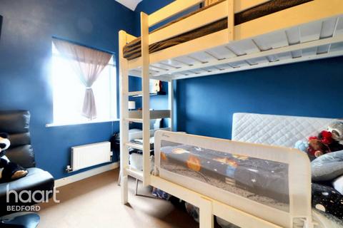 2 bedroom flat for sale, Carmichael Drive, Bedford
