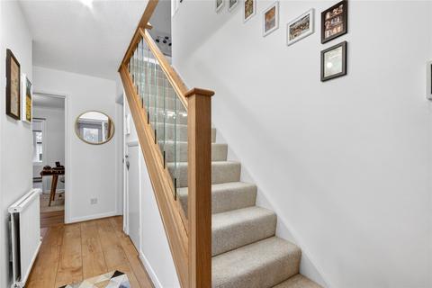 undefined, Staplehurst, Bracknell, Berkshire, RG12
