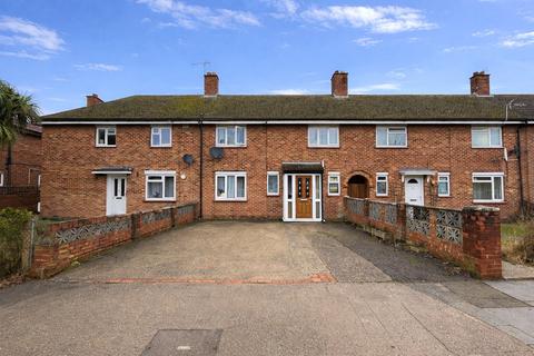 undefined, Almond Avenue, Greater London UB7