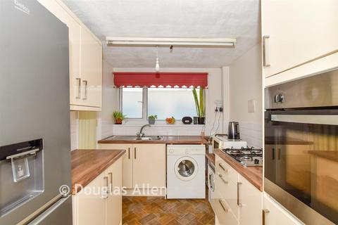 2 bedroom apartment for sale, Shepeshall, Basildon SS15