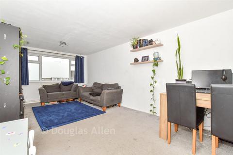 undefined, Shepeshall, Basildon SS15